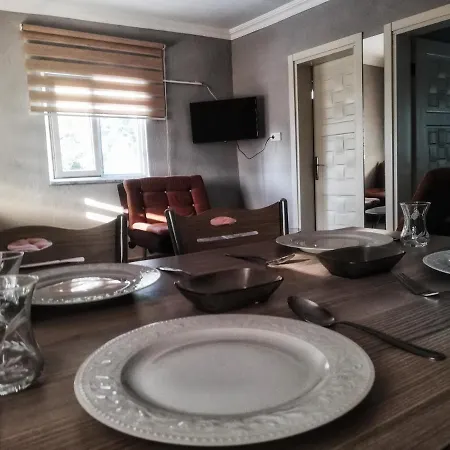 Vakantiehuis Alibaba Near Airport And Beach